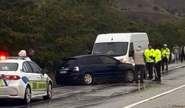 Tosya’da kazaya yardım ederken ikinci kaza yaşandı!