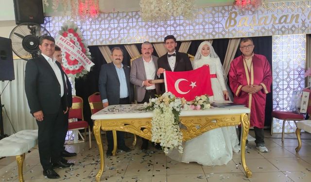 Erdoğan ile Sezer Ailelerinin Mutlu Günü 