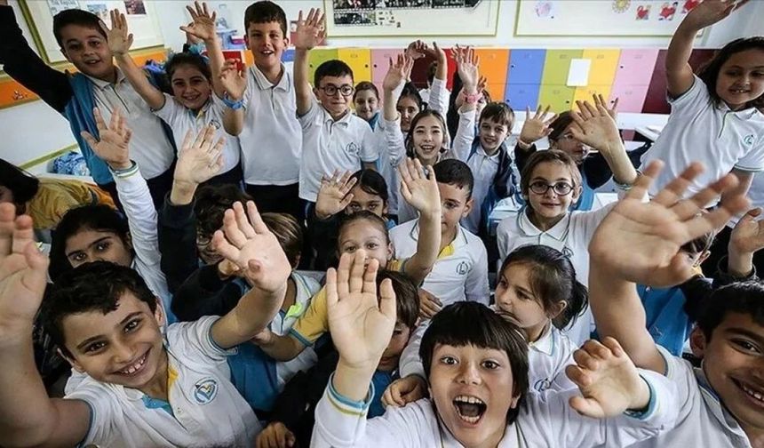 Okullar 9 gün tatil oluyor! Öğrencilere iyi velilere kötü oldu