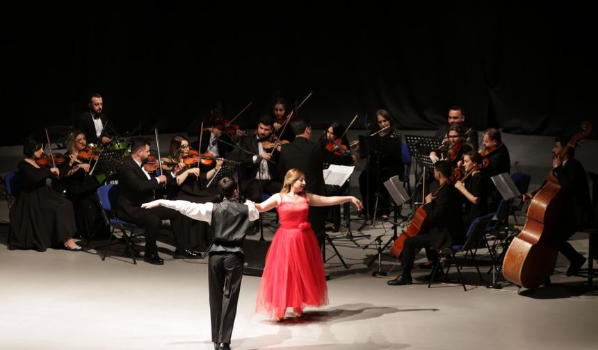 Azerbaycan Devlet Filarmoni Orkestrası, Trabzon'da "Karabağ Azerbaycan'dır" konseri verdi