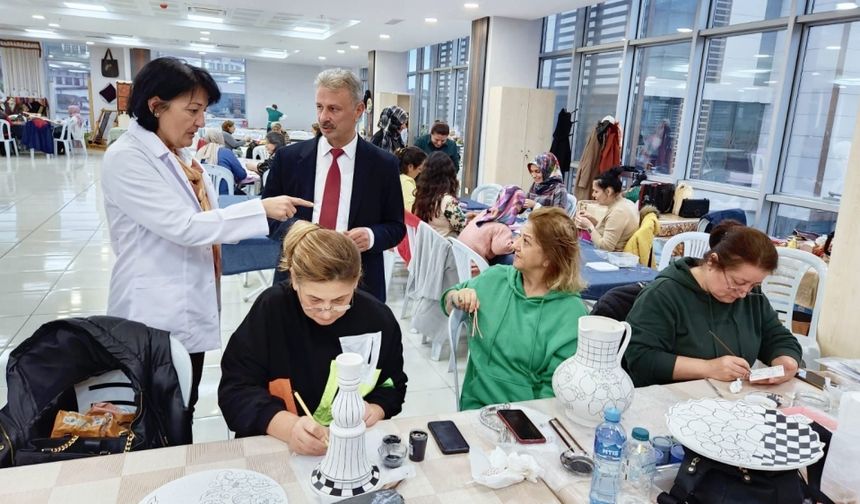 Ortahisar'da el sanatları kursuna 354 kişi katıldı