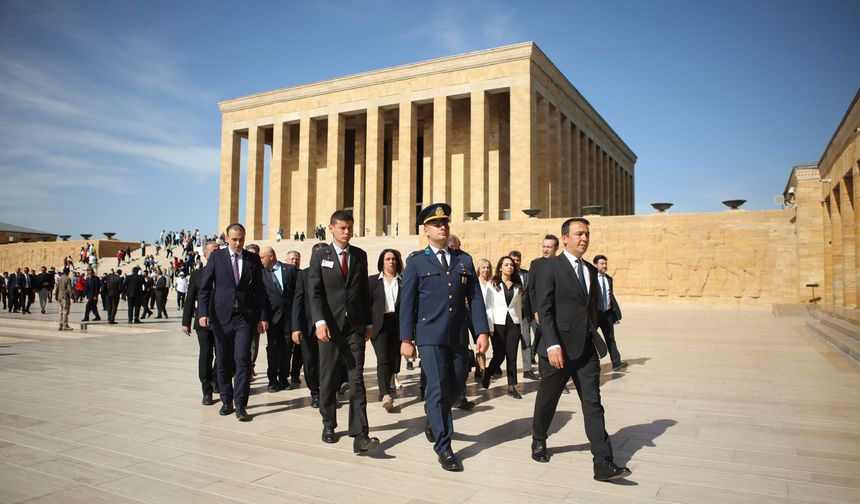 Kastamonu Belediye Başkanı Hasan Baltacı Anıtkabir'i ziyaret etti ve söz verdi