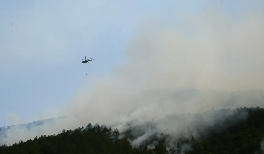 Kastamonu'da orman 18 saattir yanıyor! Yangın kontrol altına alınamadı! Ekipler seferber oldu