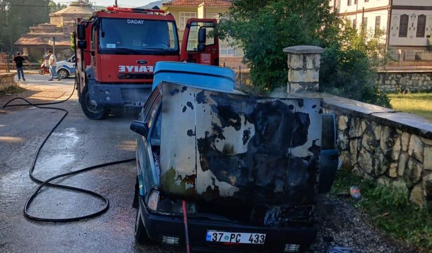 Kastamonu'da Tofaş marka otomobil yandı!