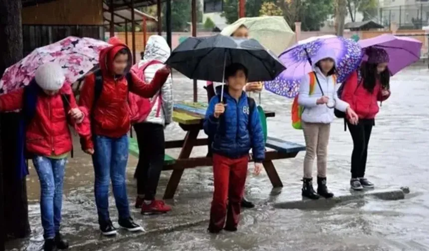 Valilik duyurdu: Bu İlde okullar 1 gün tatil edildi!