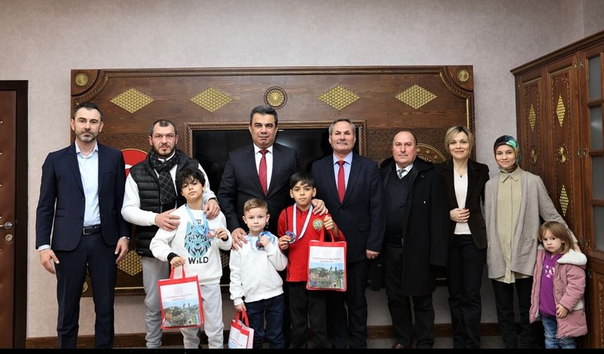 Kastamonu'da şampiyonlar hediyelerini aldı