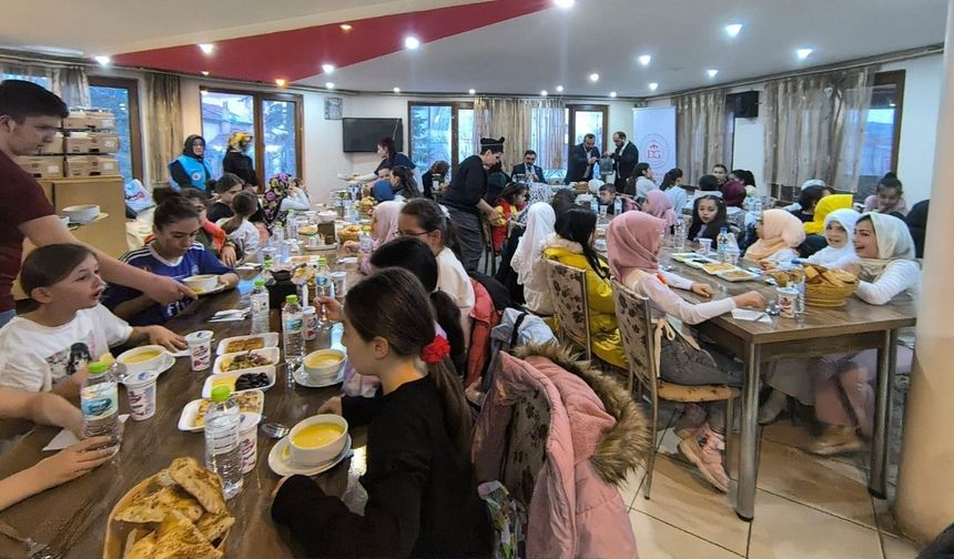 Kastamonu’da öğrenciler iftar programında buluştu