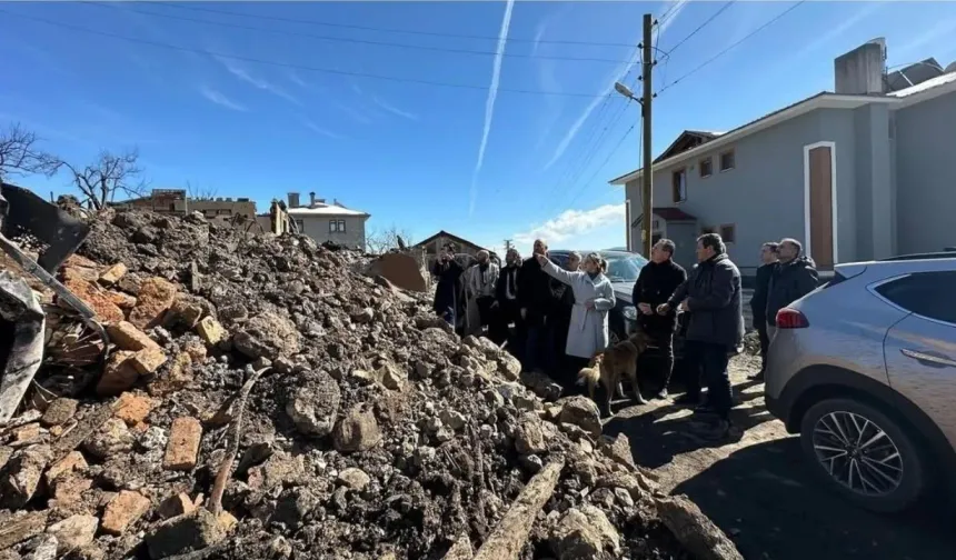 Kastamonu Milletvekili Ekmekci yangın mağduru aileleri ziyaret etti