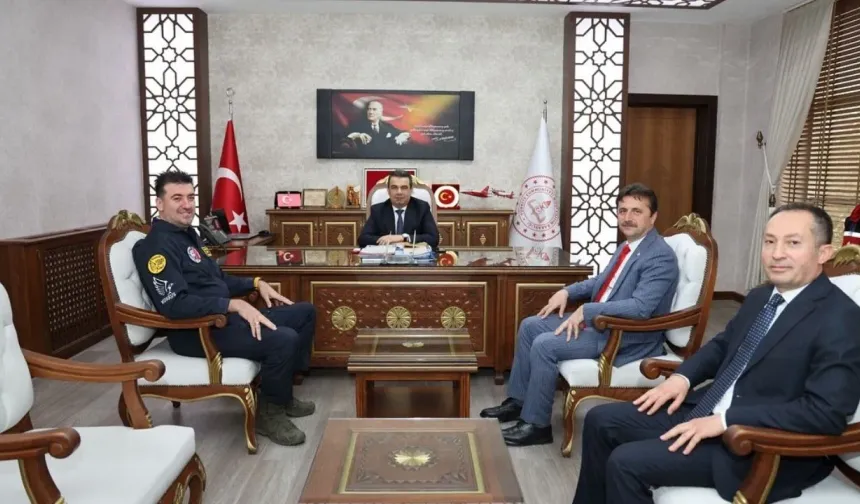 TUSAŞ HÜRKUŞ Test Pilotu Kastamonu’ya Geldi