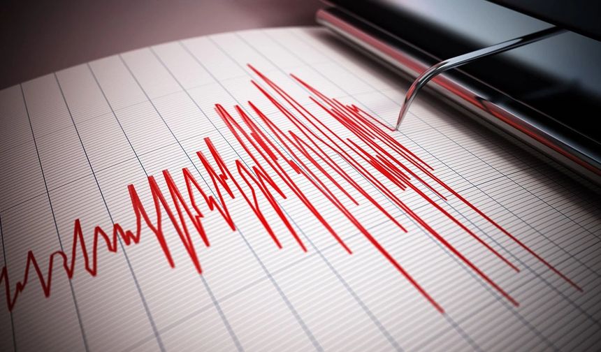 İstanbul'da 4.3 büyüklüğünde bir deprem daha meydana geldi: İstanbullular diken üstünde!