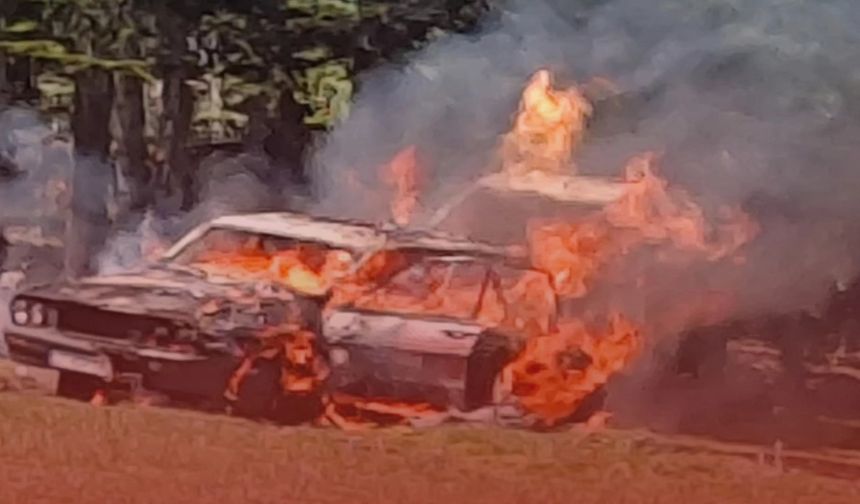 Kastamonu’da otomobil alev alev yandı!
