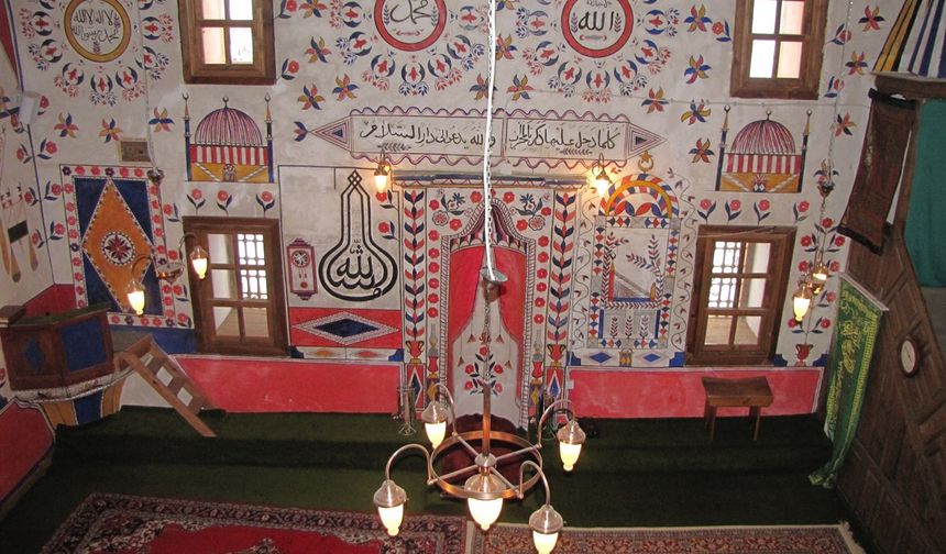 Kastamonu'da tarihle bezenmiş bir cami: Görenleri hayran bırakıyor!