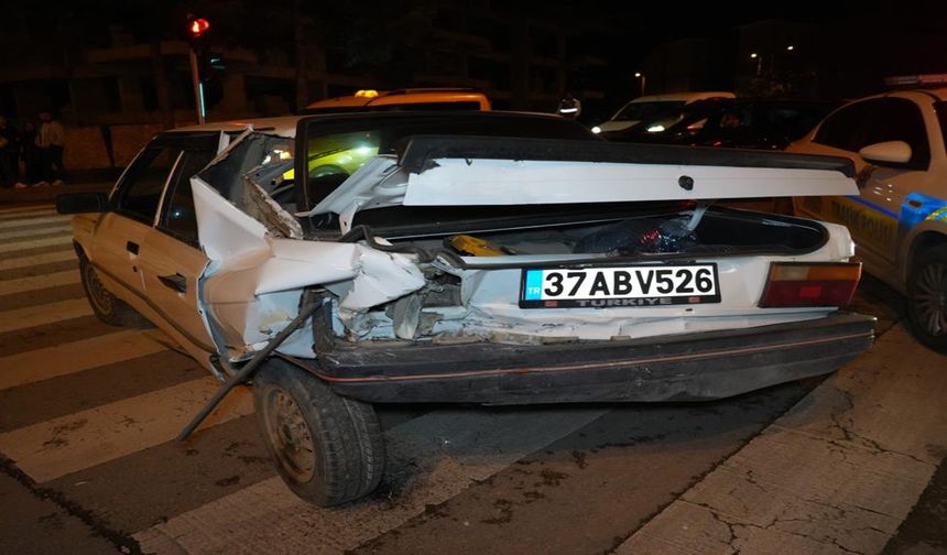 Zincirleme kaza: Kastamonu plakalı otomobil Kırıkkale'de kaza yaptı