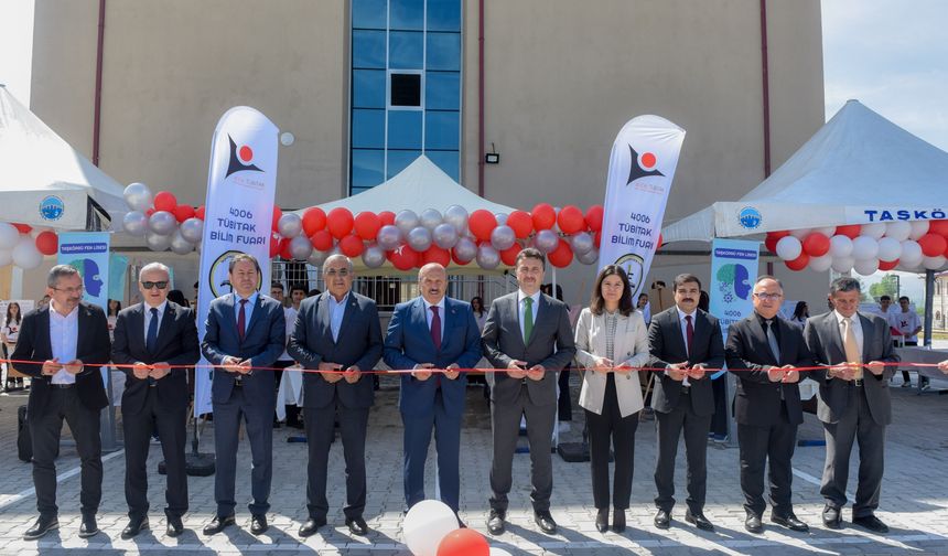 Taşköprü Fen Lisesi Öğrencileri Bilimle Sahnedeydi