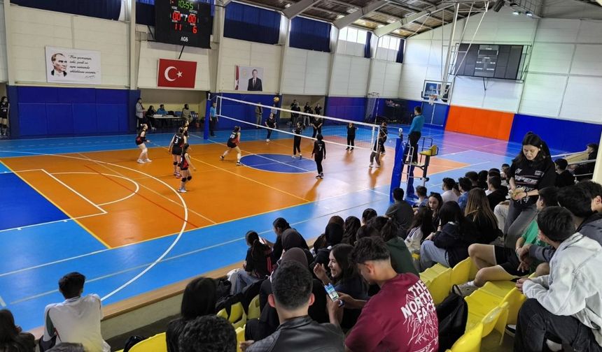 Taşköprü’de 19 Mayıs Coşkusu Voleybol Şenlikleriyle Başladı