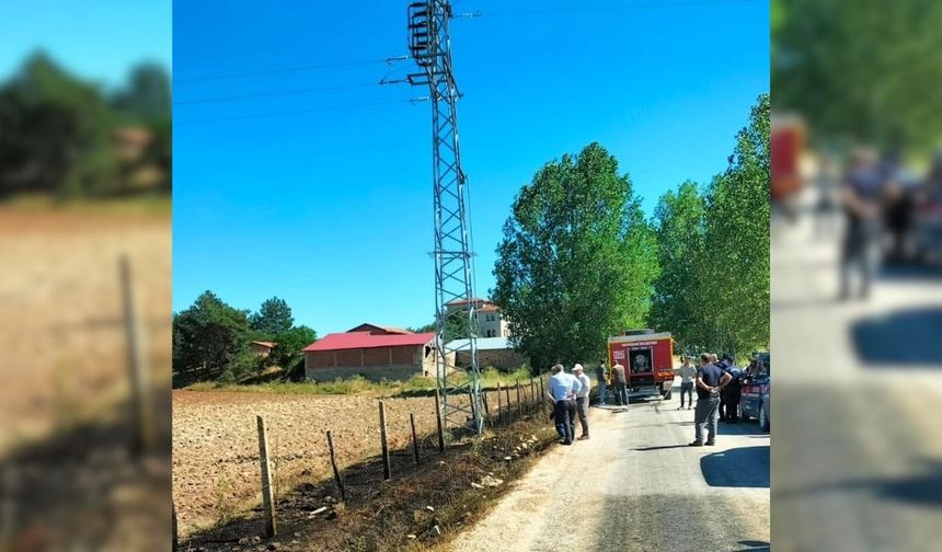 Kastamonu ilçesinde elektrik direği yangını: Hızlı müdahale felaketi önledi