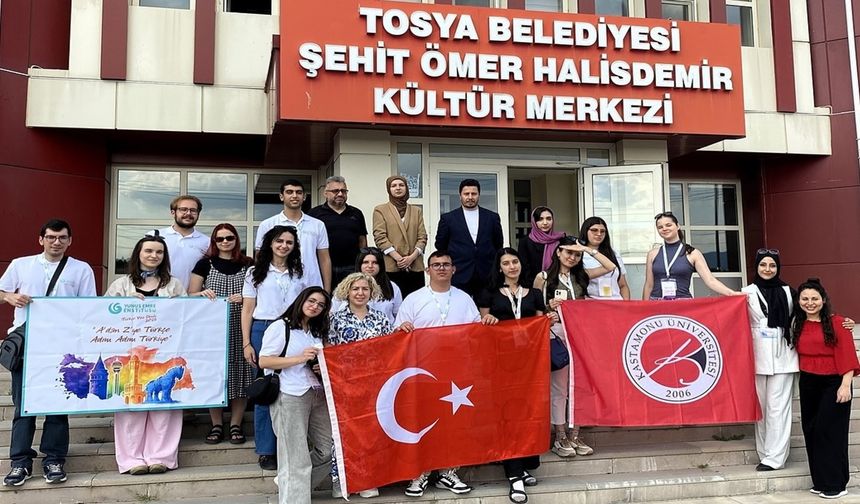 Tosya Belediyesi, 14 Ülkeden Gelen Gençleri Türkçe Yaz Okulu’nda Ağırladı