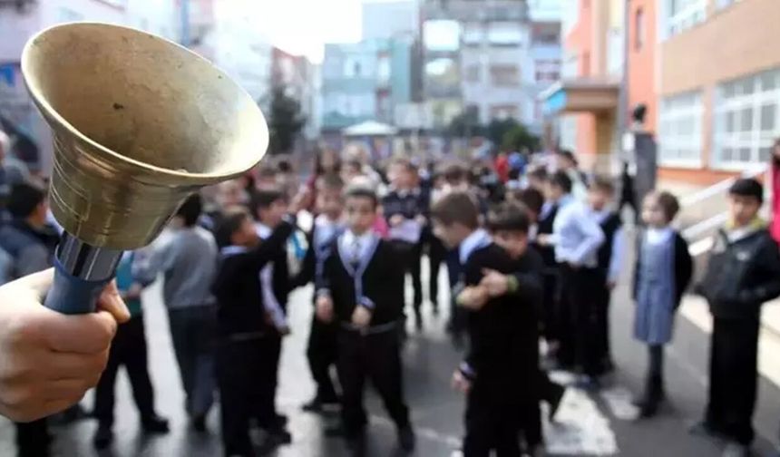 Kastamonu’da karne heyecanı: 56 bin 557 öğrenci yaz tatiline giriyor