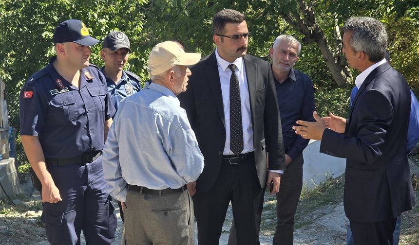 Hanönü Kaymakamı Emre Oktay, halkın yanında