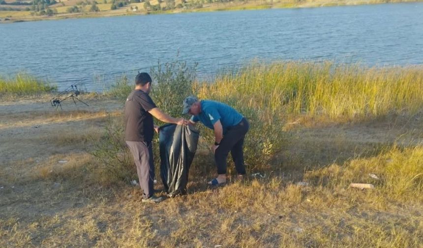 Kamp için geldiler, Kastamonu’daki göleti çöplerden arındırdılar