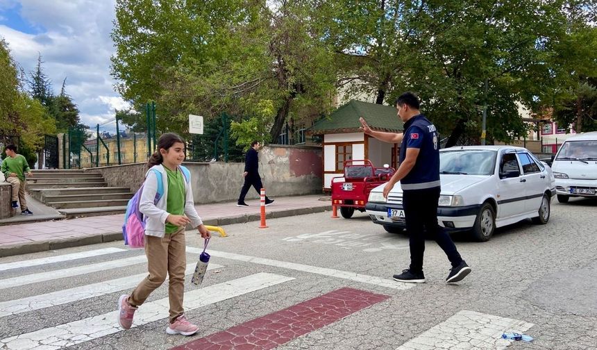 Taşköprü Belediyesi’nden Öğrenciler İçin Güvenli Geçiş Uygulaması