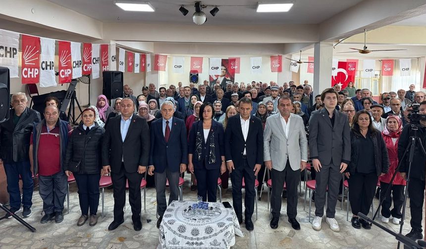 Kastamonu’da MHP’li Belediye Başkanı, CHP’nin kongresine katıldı!