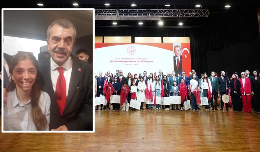 Kastamonulu öğrenci ödülünü Bakan Tekin’den aldı