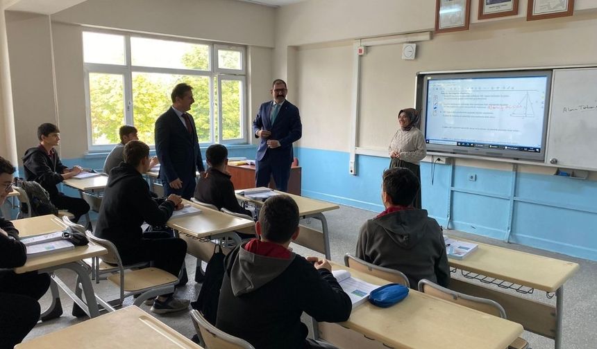 Taşköprü Kaymakamı Demirdağ, Meslek Lisesi’nde Öğrencilerle Buluştu