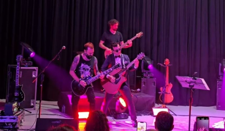 Türk Rock Efsanesi Ayna, Kastamonu’da Sahneyi Salladı