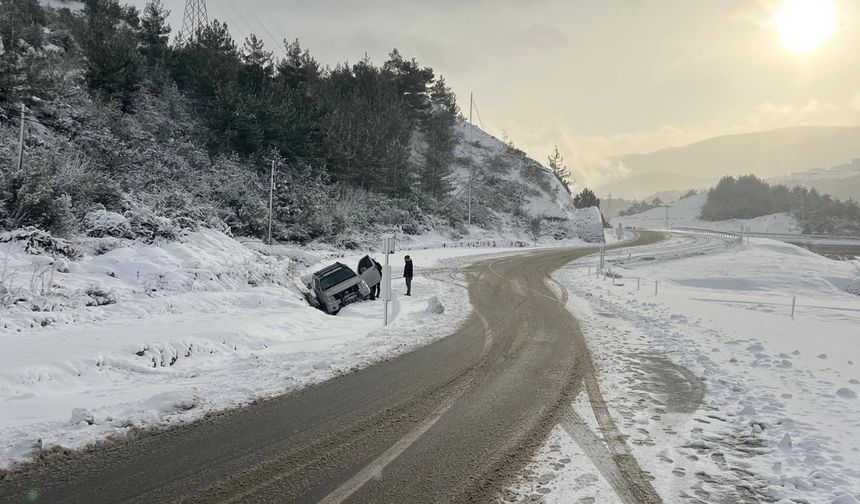 Hanönü–Taşköprü yolunda feci kaza: Kamyonet şarampole kaydı