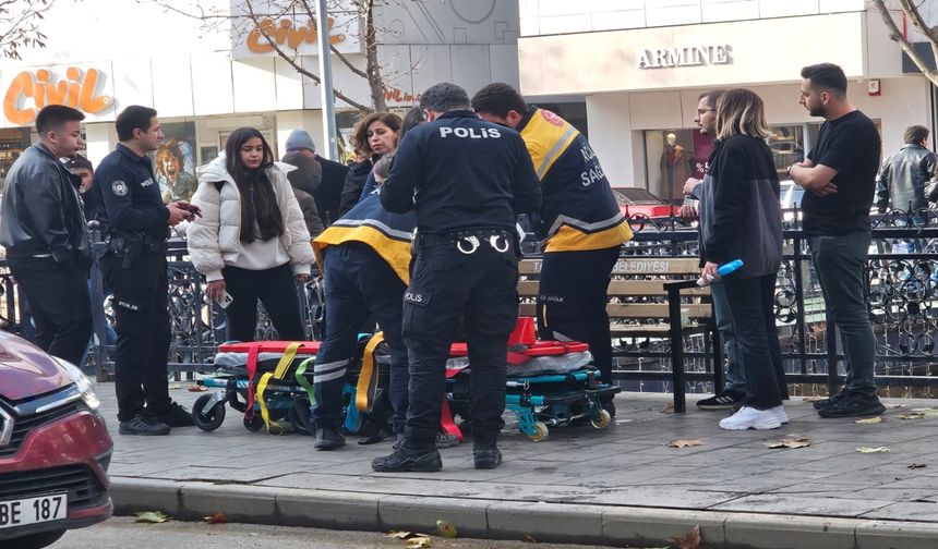Kastamonu'da motosiklet yayaya çarptı: Ambulansla hastaneye kaldırıldı