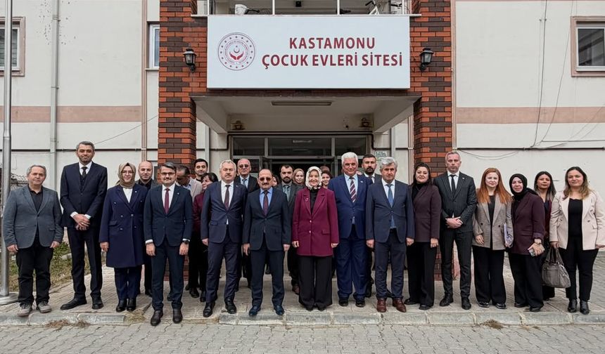 Kastamonu'da çocuklara moral oldu: Bakan yardımcısı talepleri dinledi