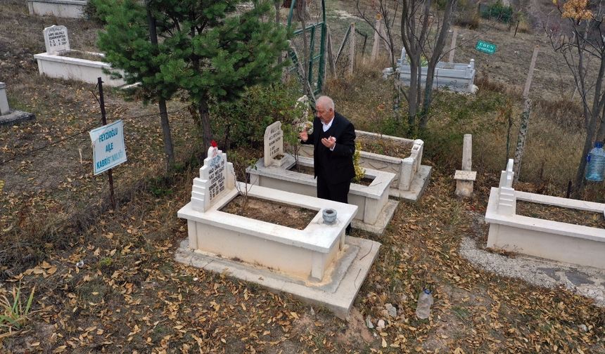 Kastamonu’da eşini düğün günü gördü, ayrılığı kabullenmedi: Her Cuma eşinin kabrinde