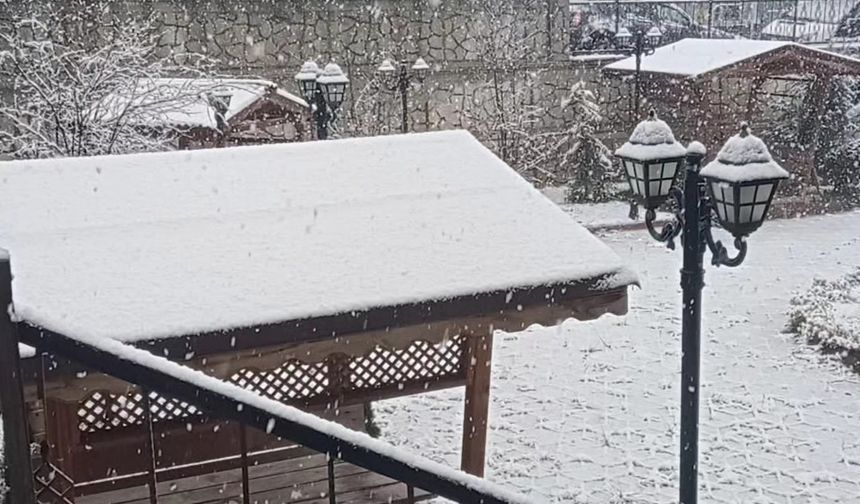 Kastamonu'nun ilçesinde kış kendini gösterdi: Kar yağışı etkili oldu