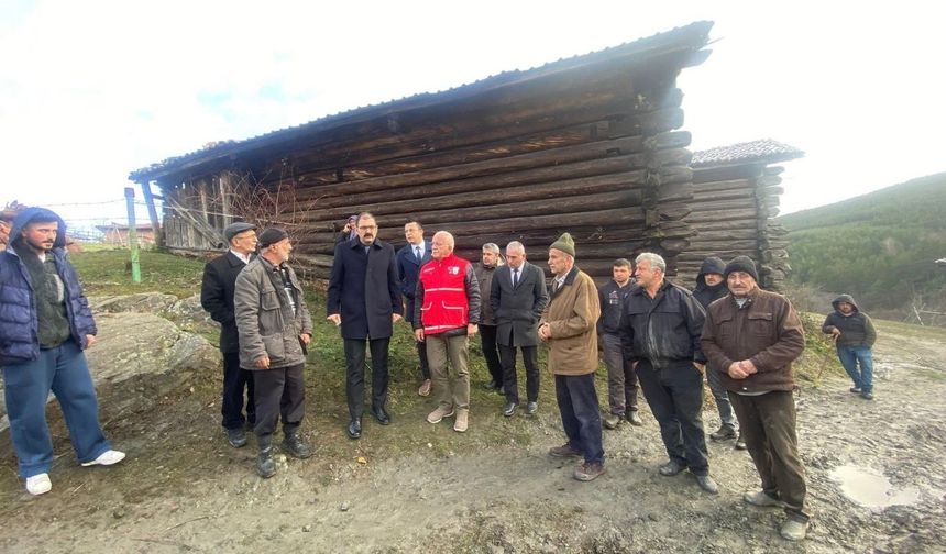 Taşköprü’de yangın faciası: Kaymakam Demirdağ aileyi yalnız bırakmadı