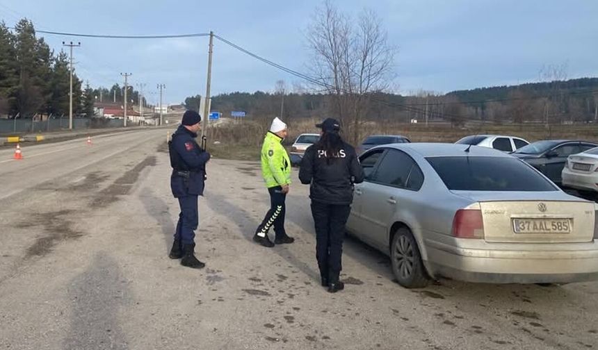 İhsangazi’de Trafik ve Asayiş Denetimi: Kurallara Uymayanlara Ceza Yağdı