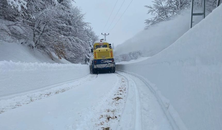 Kastamonu’da kapalı köy yolu sayısı 152’ye indi, çalışmalar sürüyor