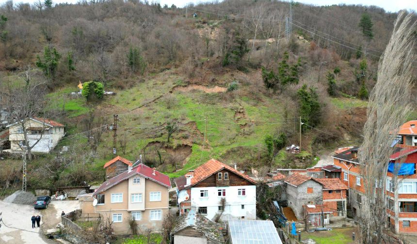 Kastamonu'nun İlçe Köyü’nde Heyelan: AFAD’dan Yerinde İnceleme