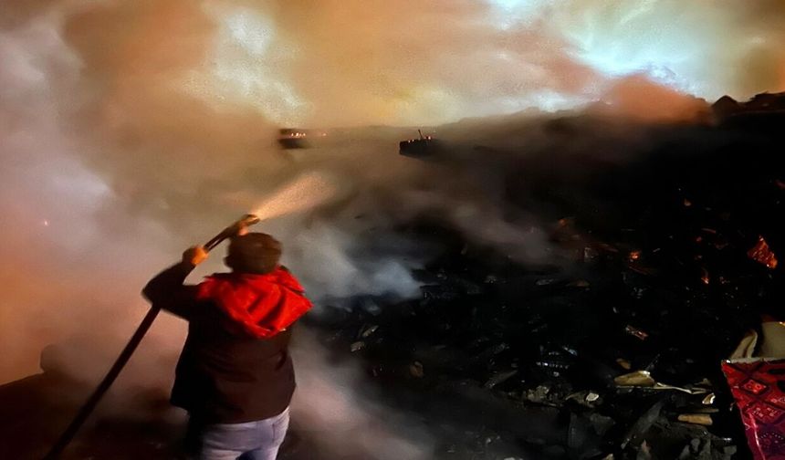 Kastamonu’da geceyi alevler aydınlattı!