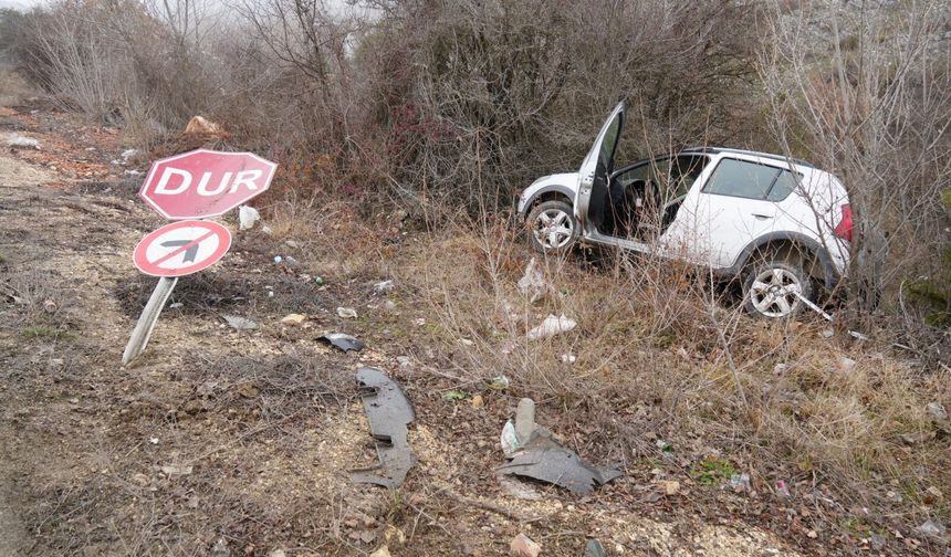 Kastamonu'da feci kaza! Virajı alamadı, ağaçlara çarptı: 3 kişi yaralandı!