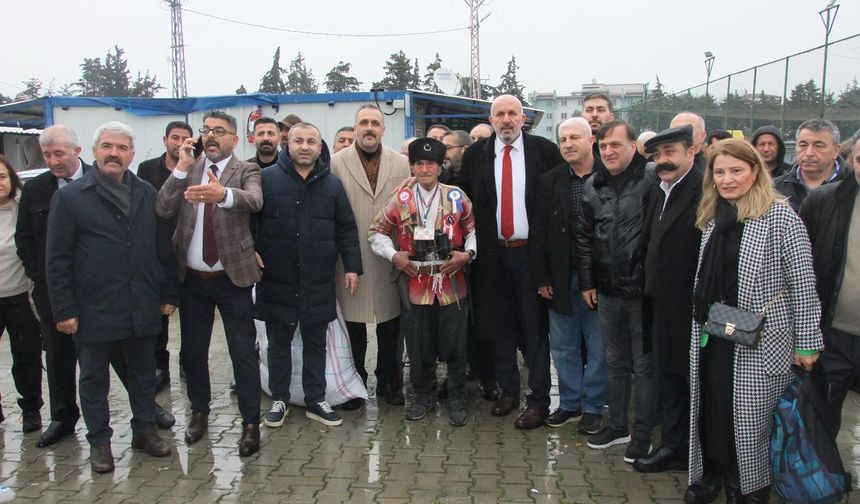 Muhtarlar depremzedeler için seferber oldu: Kastamonu da destek verdi!