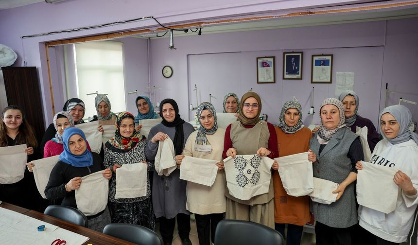Taşköprü'de kadınlar hem ekonomiye hem de çevreye katkı sağlıyor
