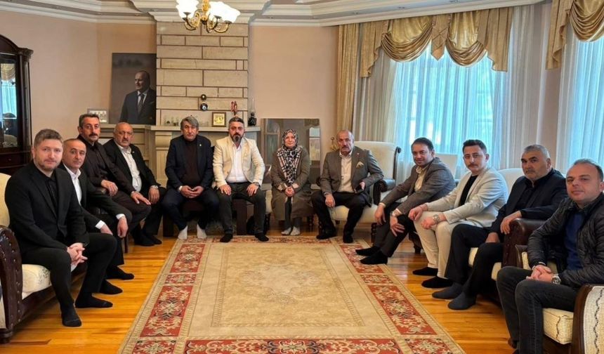 AK Parti Taşköprü Teşkilatı’ndan Başkan Arslan’a bayram ziyareti