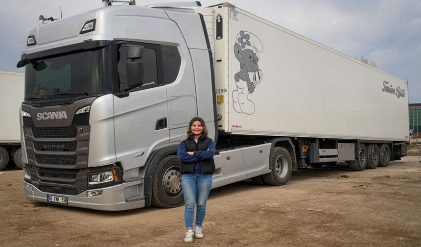 Sıradan hayattan sıkıldı: Genç kadın uzun yol tır şoförü oldu