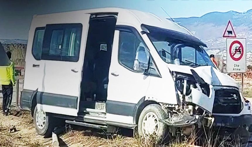 Hanönü Boyabat karayolunda kaza: Minibüs yoldan çıktı!
