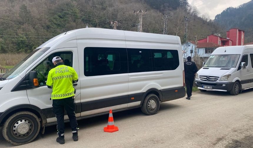 Doğanyurt’ta öğrenci servislerine denetim