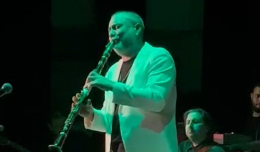 Hüsnü Şenlendirici Kastamonu’yu Büyüledi: Unutulmaz Konser Akşamı