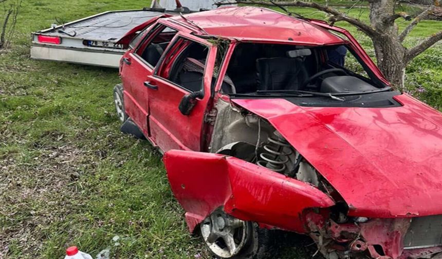 Feci kaza: Kastamonulu sürücü Karabük'te bahçeye uçtu!