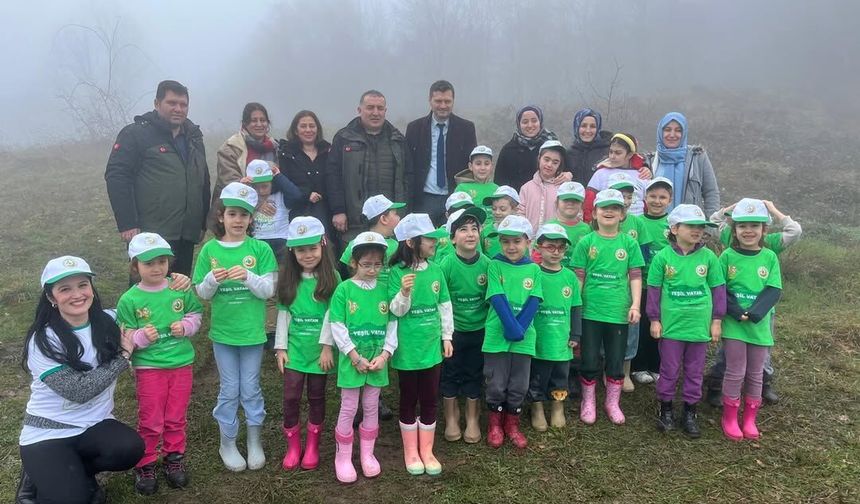 Kastamonu'nun ilçesinde 9 bin fidan toprakla buluşturuldu