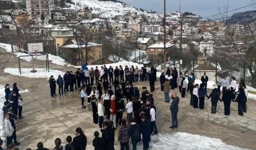 Kastamonu'nun ilçesinde iftar düzenlendi: Deprem tatbikatı yapıldı